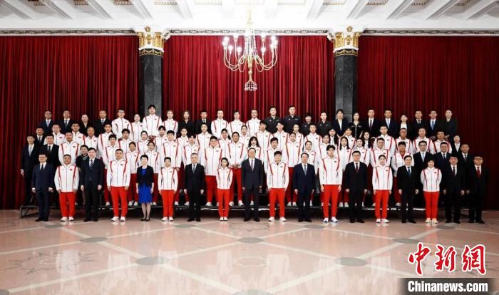 巴黎奥运会上海代表团总结大会举行,樊振东等