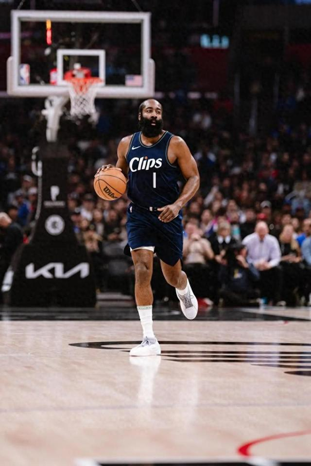 哈登冲击历史得分王纪录 距诺维茨基31560分仅差