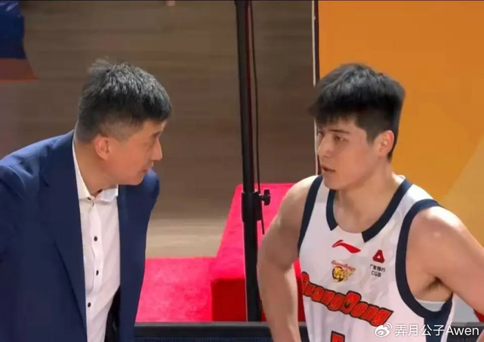 杜锋执教广东男篮遭遇滑铁卢 球队惨败辽宁引质