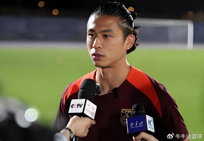 张玉宁状态火热领跑本土中锋 张玉宁与杨立瑜的
