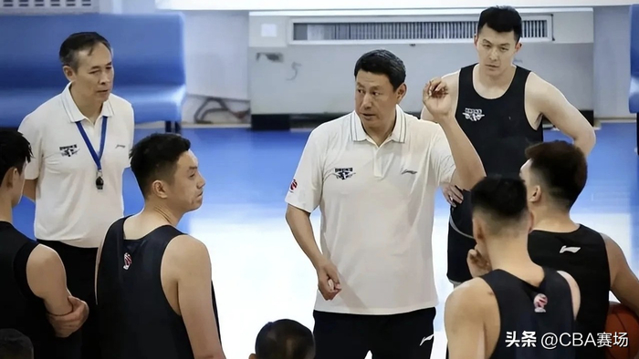 李楠禁赛期满重返CBA教练行列 首钢或成接班人